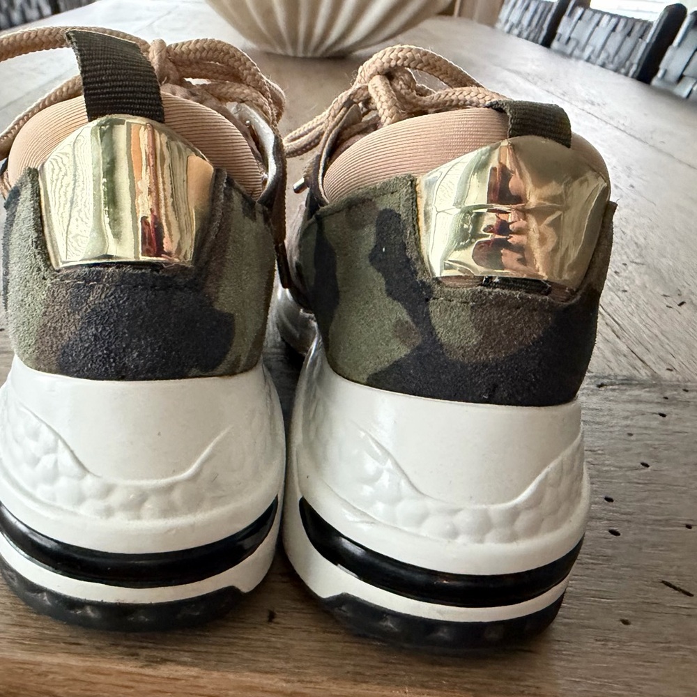 Steve Madden Cliff Sneakers - Picture 4 of 4